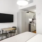 Limehome Sybelstr Apartmán *