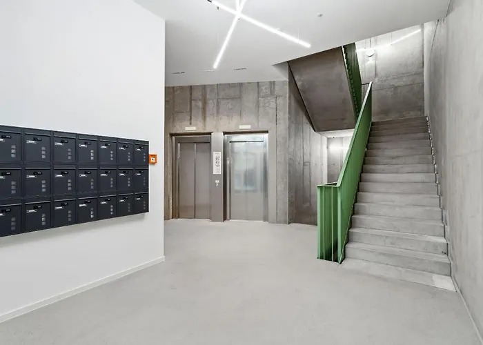 Limehome Sybelstr * Берлин