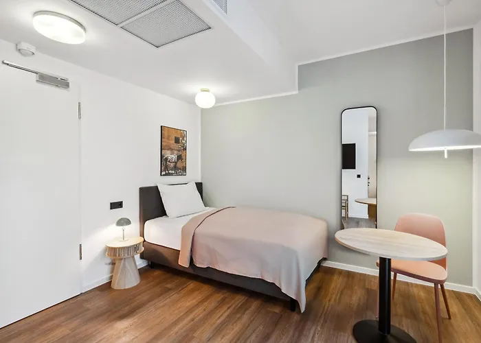 Limehome Sybelstr Берлин