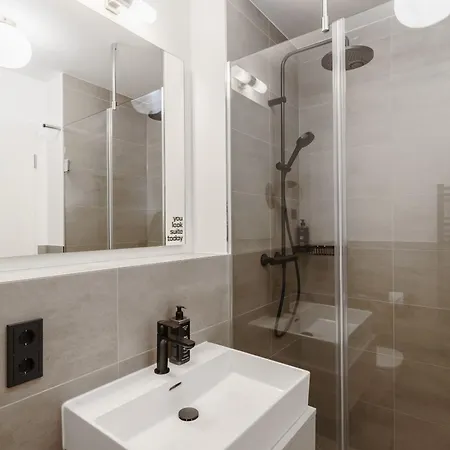 Limehome Sybelstr * Berlin